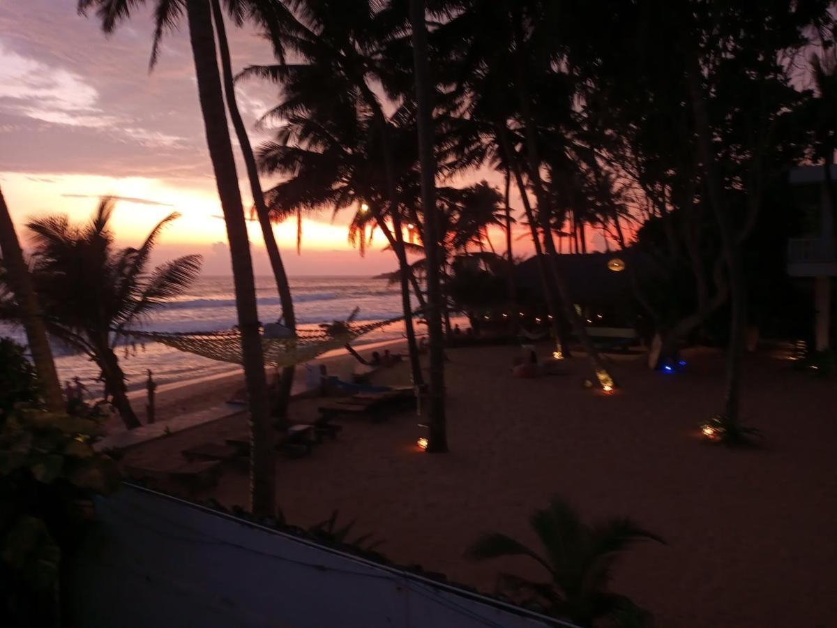Blue Ocean Villa Hikkaduwa Extérieur photo